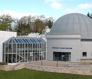 Armagh Observatory and Planetarium é um Observatório na Irlanda do Norte Reino Unido