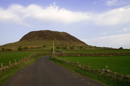 Slemish pequena montanha na Irlanda do Norte Reino Unido